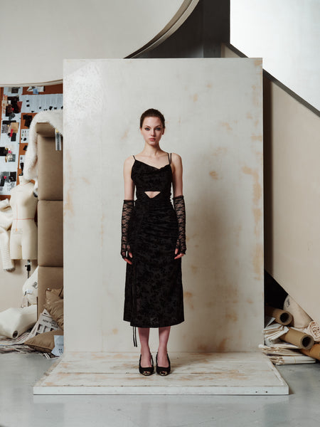 LACE FITTED LONG DRESS