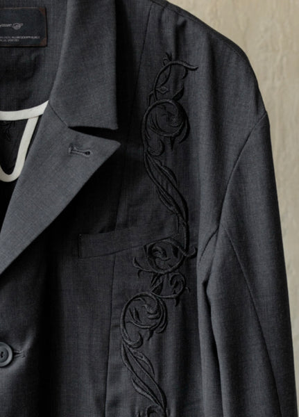 EMBROIDERED BLAZER