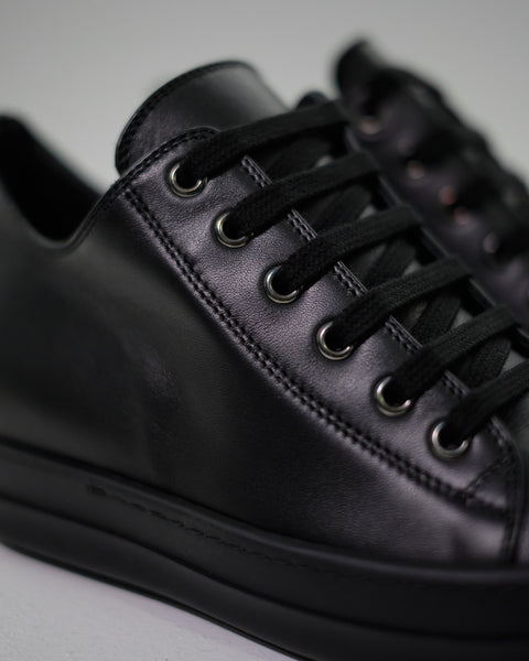 LEATHER LOW-CUT SNEAKERS W - BLACK/BLACK