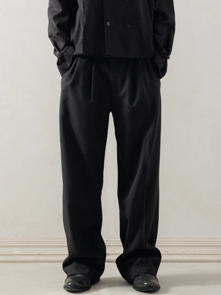 FRAYED PANTS