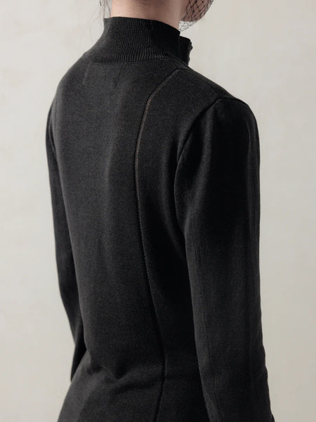 ASYMMETRIC KNIT TOP