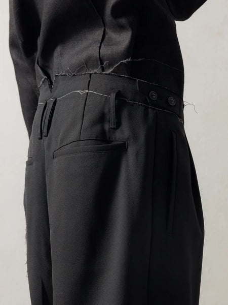 FRAYED PANTS